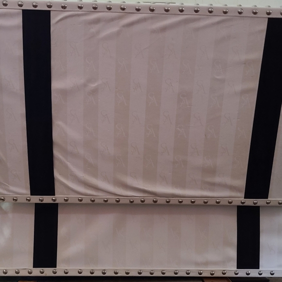 VS Display Trunk - Picture 2 of 9